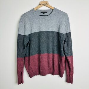 Banana Republic Men's Gray and Red Crewneck Sweater Size Large